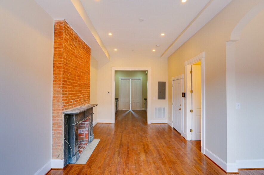 More Photos Of 2116-2118 Saint Paul St, Baltimore Apartments For Sale