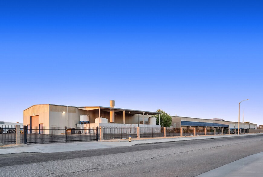 More Photos Of 13290 Sabre Blvd, Victorville Manufacturing For Sale