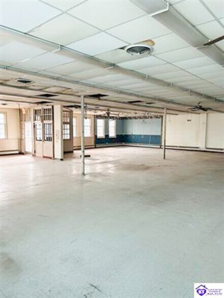 More Photos Of 201 S Main St, Greensburg Post Office For Sale