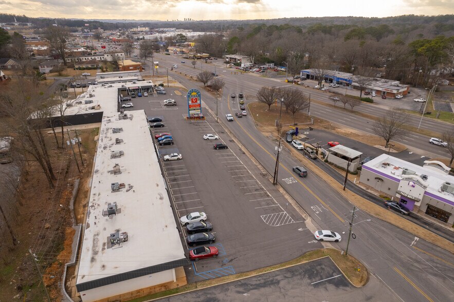 More Photos Of 409-453 Huffman Rd, Birmingham Unknown For Lease