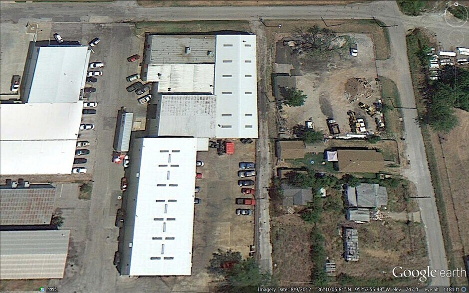 More Photos Of 1023 N Victor Ave, Tulsa Manufacturing For Lease