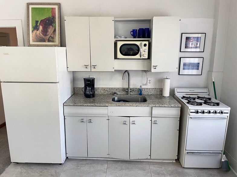 More Photos Of 522 N 7th Ave, Pensacola Multifamily For Sale