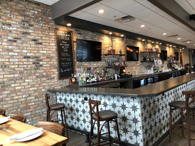 More Photos Of 106 E Lincoln Hwy, Dekalb Restaurant For Lease