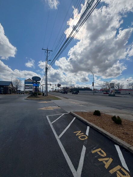 More Photos Of 728 S Jefferson Ave, Cookeville Storefront Retail Office For Lease