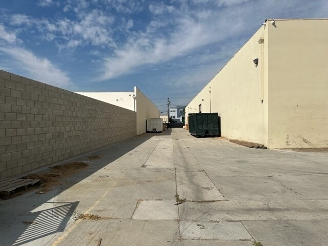 More Photos Of 2212-2312 Edwards Ave, South El Monte Manufacturing For Lease