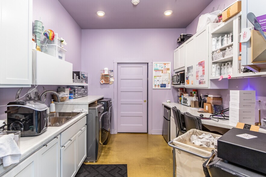More Photos Of 2635 Kent Ave, Ames General Retail For Lease