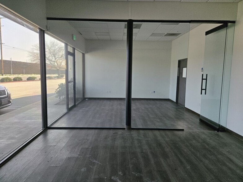 More Photos Of 9701-9741 Canoga Ave, Chatsworth Warehouse For Lease