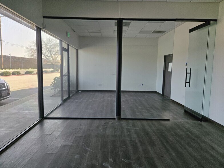 More Photos Of 9701-9741 Canoga Ave, Chatsworth Warehouse For Lease