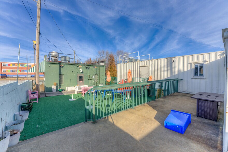 More Photos Of 2655 Broad Ave, Memphis Restaurant For Lease