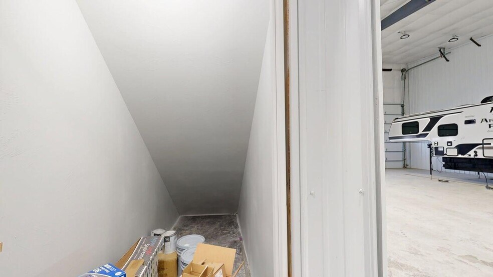 More Photos Of 3734 Crescent Lake Rd, Billings Warehouse For Sale