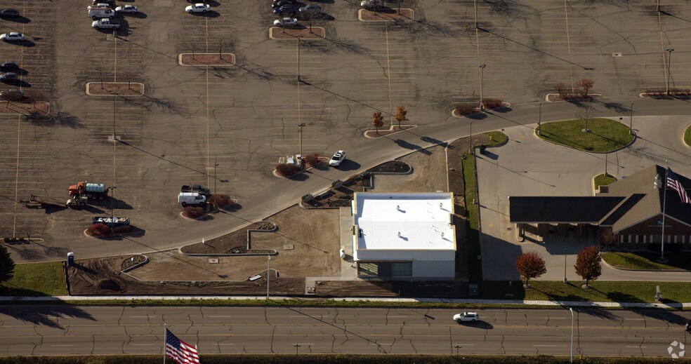 More Photos Of 5251 Harvey St, Norton Shores General Retail For Sale