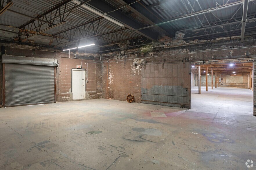More Photos Of 2415 W 24th Pl, Chicago Warehouse For Sale