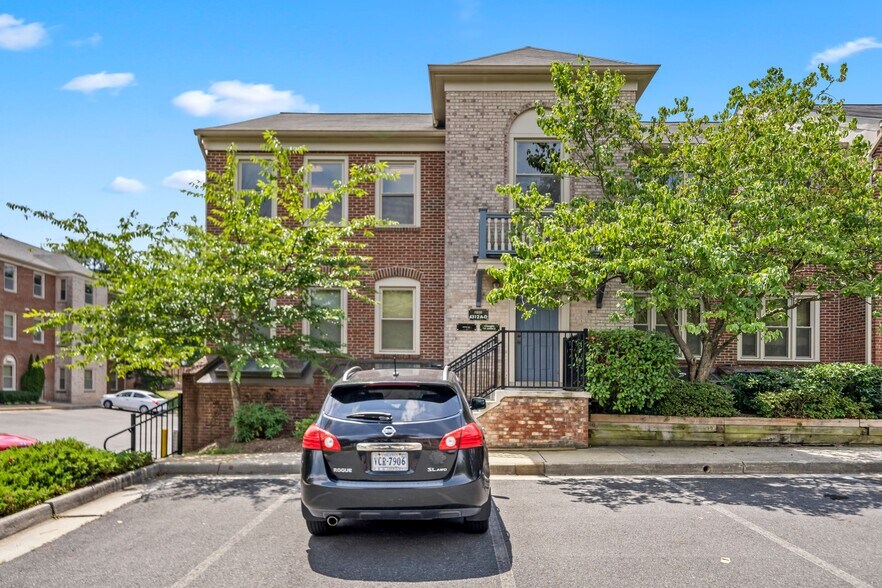 More Photos Of 4308-4312 Evergreen Ln, Annandale Office For Lease