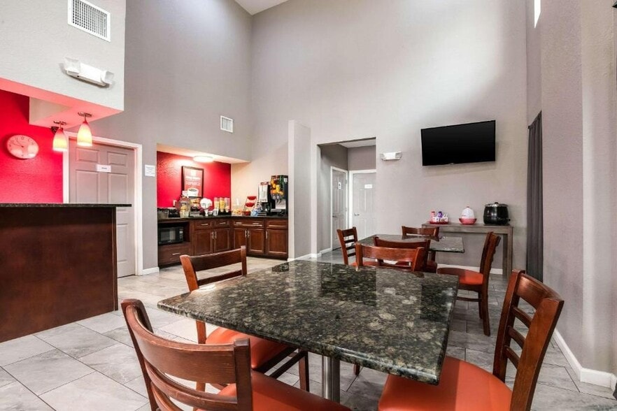 More Photos Of 310 Barrow Hill Rd, Forrest City Hotel For Sale