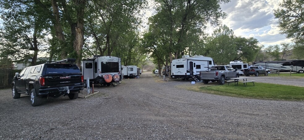 More Photos Of 204 US Highway 20 S, Thermopolis Manufactured Housing Mobile Home Park For Sale