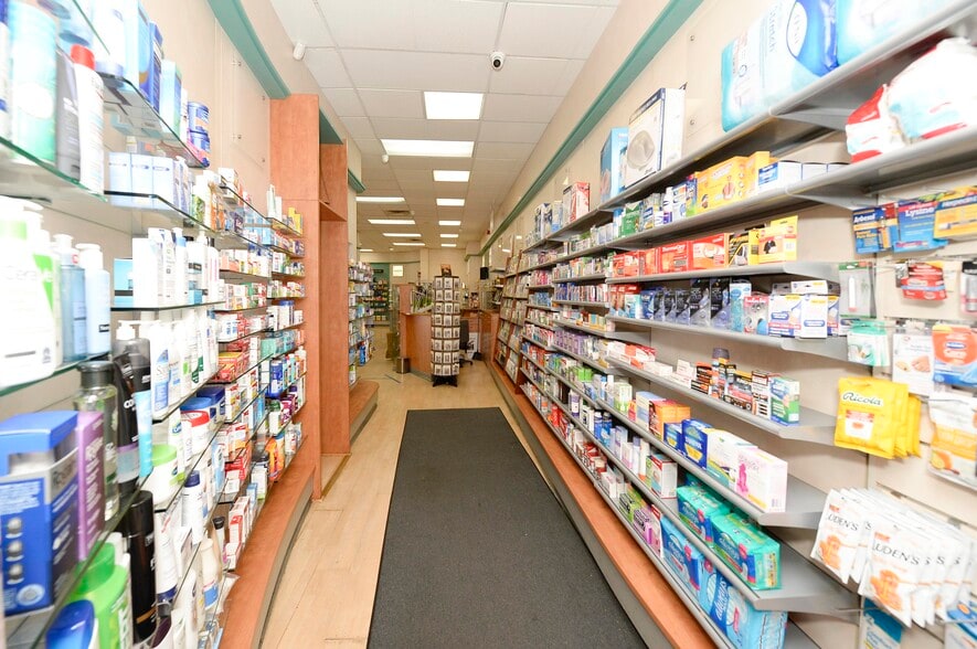 More Photos Of 66 E Ridgewood Ave, Ridgewood General Retail For Lease