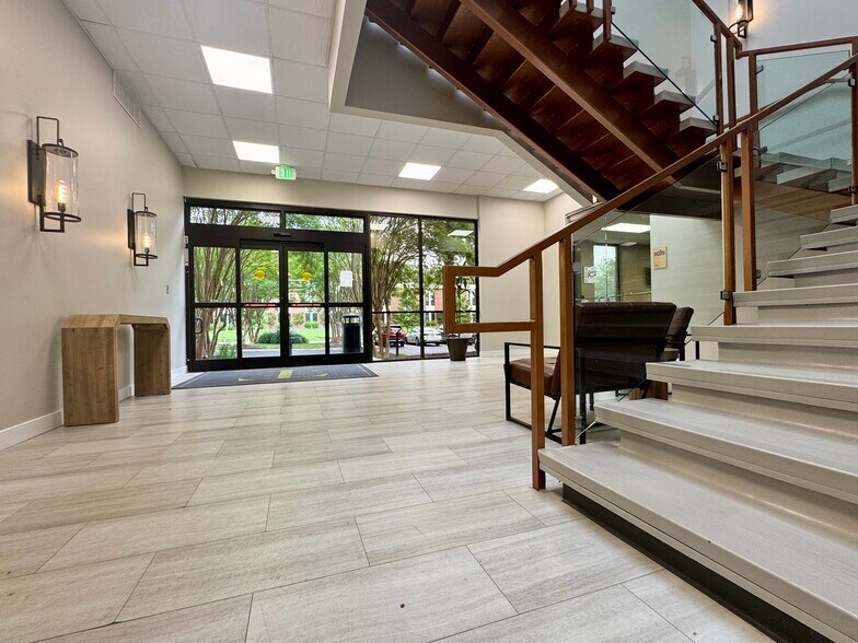 More Photos Of 1603 Santa Rosa Rd, Henrico Medical For Lease