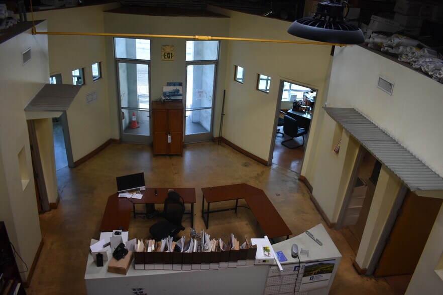 More Photos Of 5508 Santa Fe Ave, Los Angeles Light Manufacturing For Sale