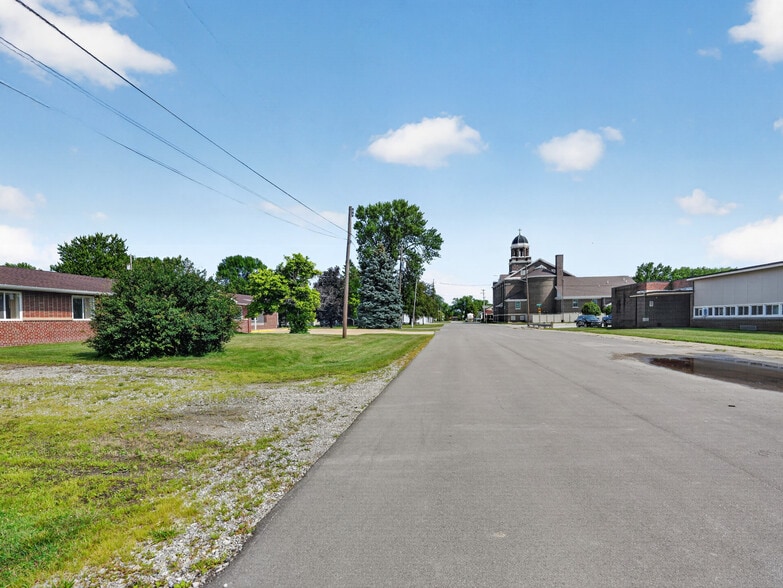 More Photos Of 200 S 4th St, Kawkawlin Assisted Living For Sale