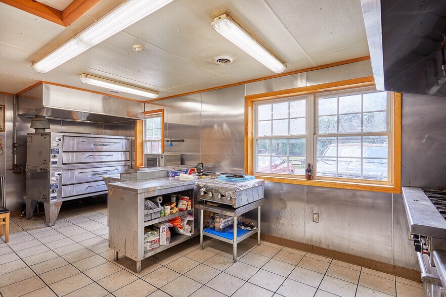 More Photos Of 1471 Denning Rd, Claryville Restaurant For Sale