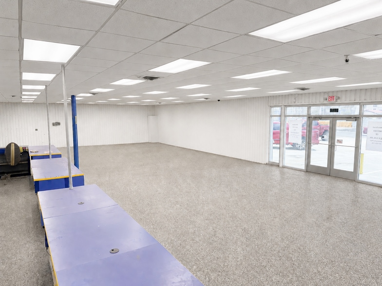 More Photos Of 6130 S Padre Island Dr, Corpus Christi Storefront For Sale