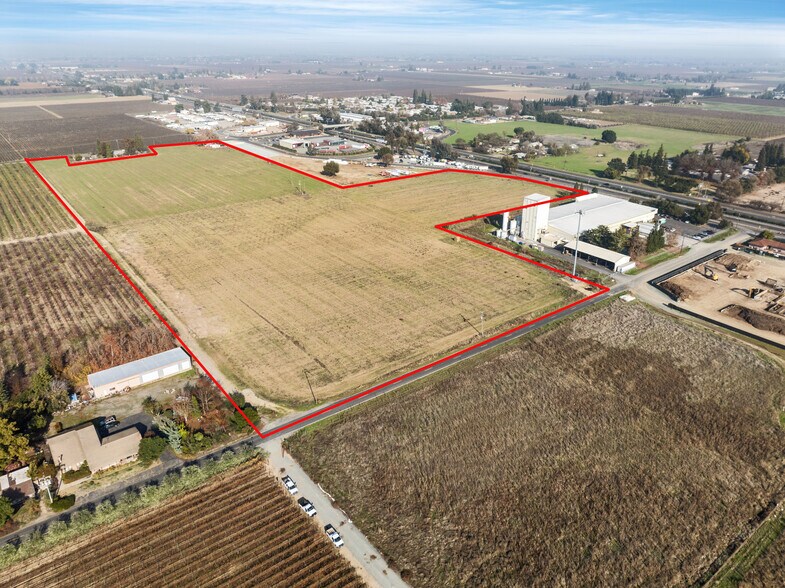 More Photos Of 19101 North State Route 99, Acampo Land For Lease