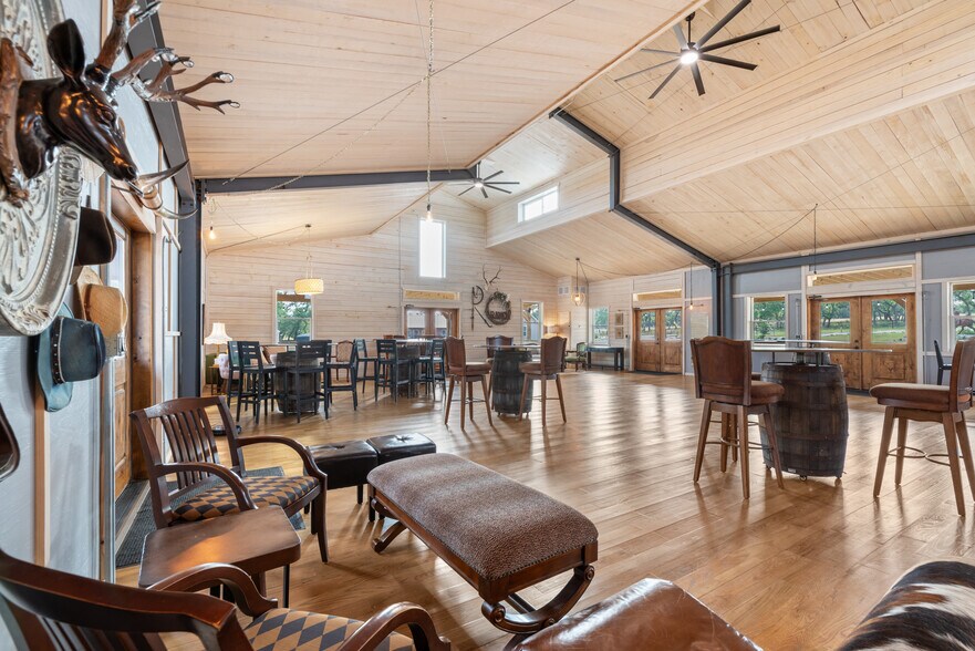 More Photos Of 3607 Lone Man Mountain Rd, Wimberley Hotel For Sale