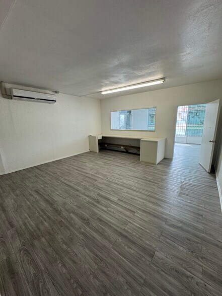 More Photos Of 4320 Dyer St, El Paso Storefront Retail Office For Lease