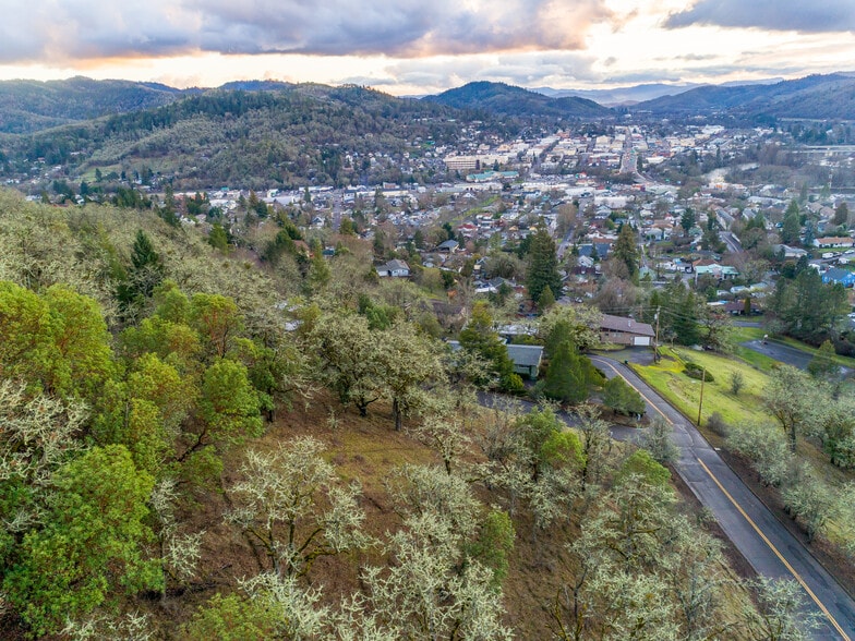 More Photos Of Northeast Sunset St., Roseburg Land For Sale