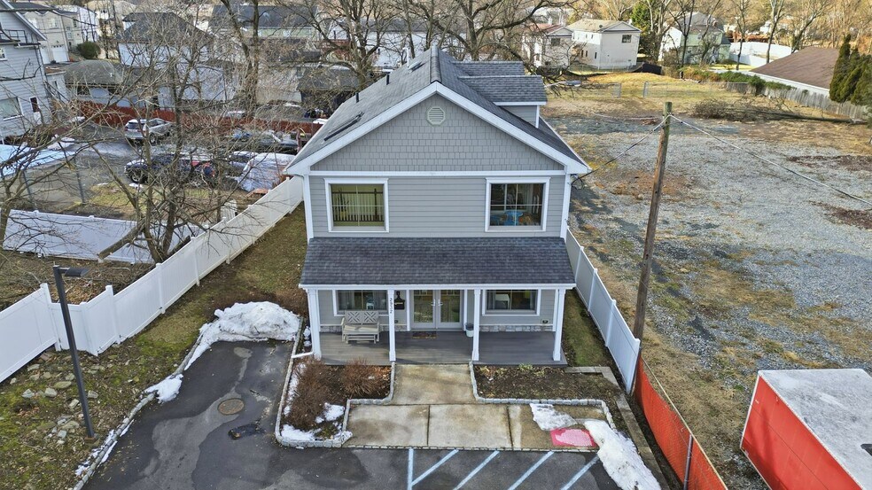 More Photos Of 2932 Vauxhall Rd, Vauxhall Office For Sale