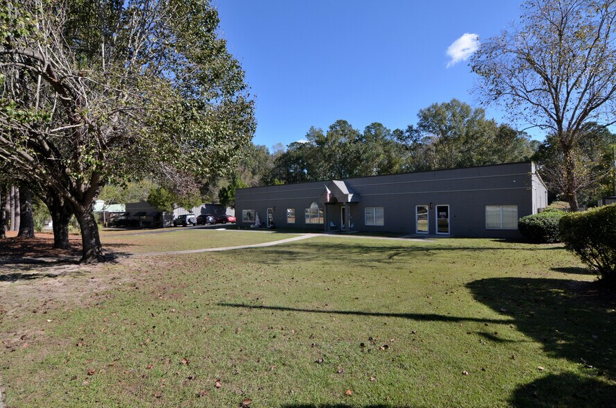 More Photos Of 1235 Boone Hill Rd, Summerville Flex For Lease