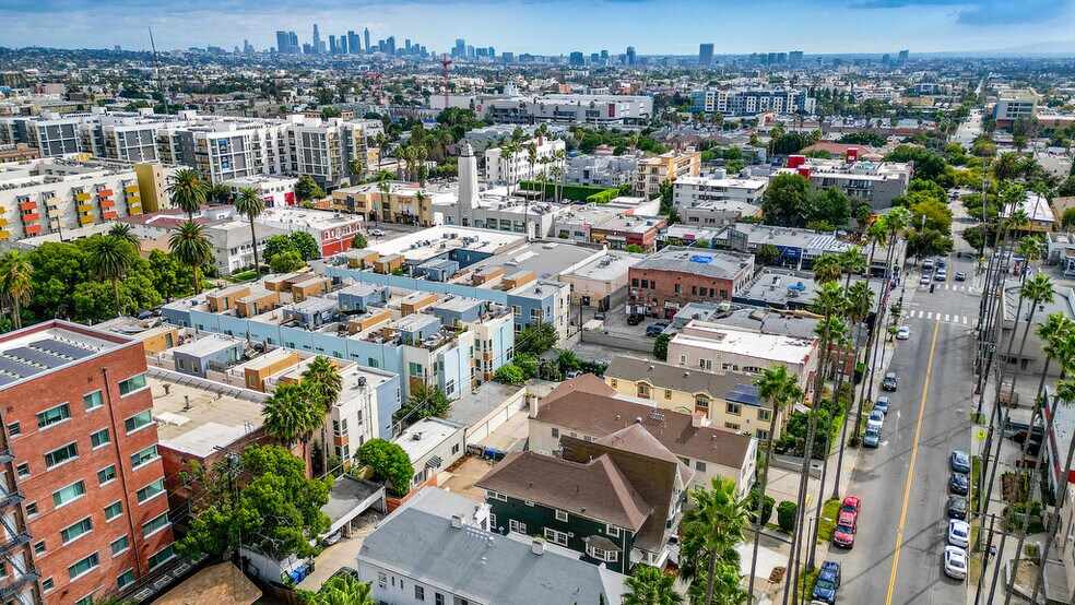 More Photos Of 1732 N Wilton Pl, Los Angeles Apartments For Sale