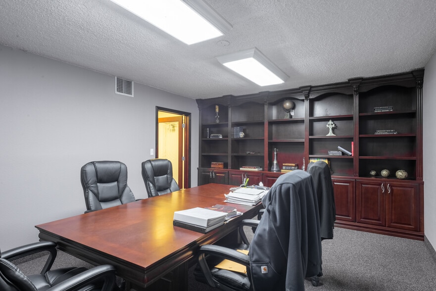 More Photos Of 218 S Maryland Pky, Las Vegas Office For Sale