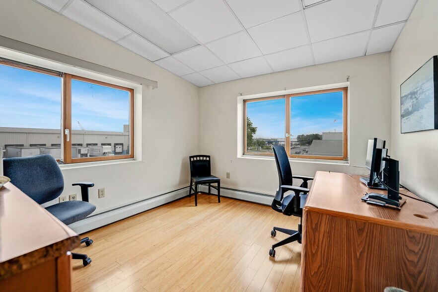 More Photos Of 86 Macarthur Dr, New Bedford Warehouse For Sale