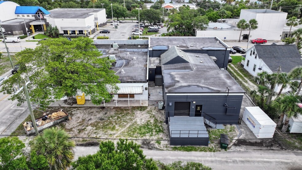 More Photos Of 1510-1520 High Land Ave, Melbourne Restaurant For Lease