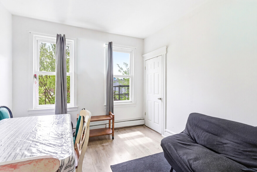 More Photos Of 369 E Kinney St, Newark Apartments For Sale