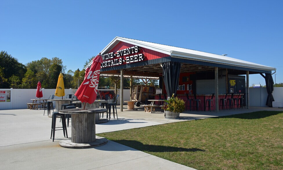 More Photos Of 555 Ohio st, Kendallville Land For Sale