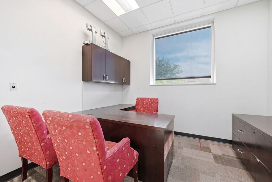 More Photos Of 14121 Doctor Martin Luther King Jr Dr, Dolton Fast Food For Sale