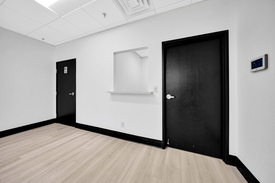 More Photos Of 4045 E Union Hills Dr, Phoenix Medical For Lease