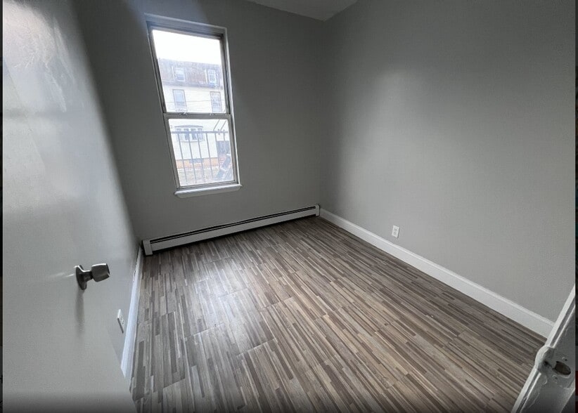 More Photos Of 156 Palisade Ave, Yonkers Multifamily For Sale