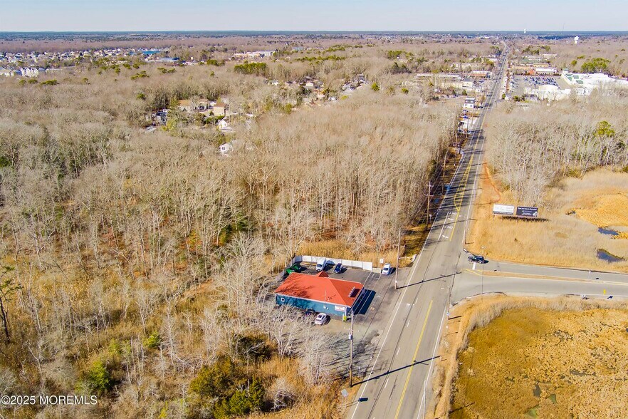 More Photos Of 905 E Bay Ave, Manahawkin Freestanding For Sale