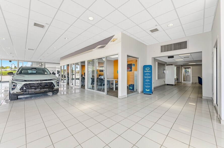 More Photos Of 1229 Country Club Rd, Fairmont Auto Dealership For Sale