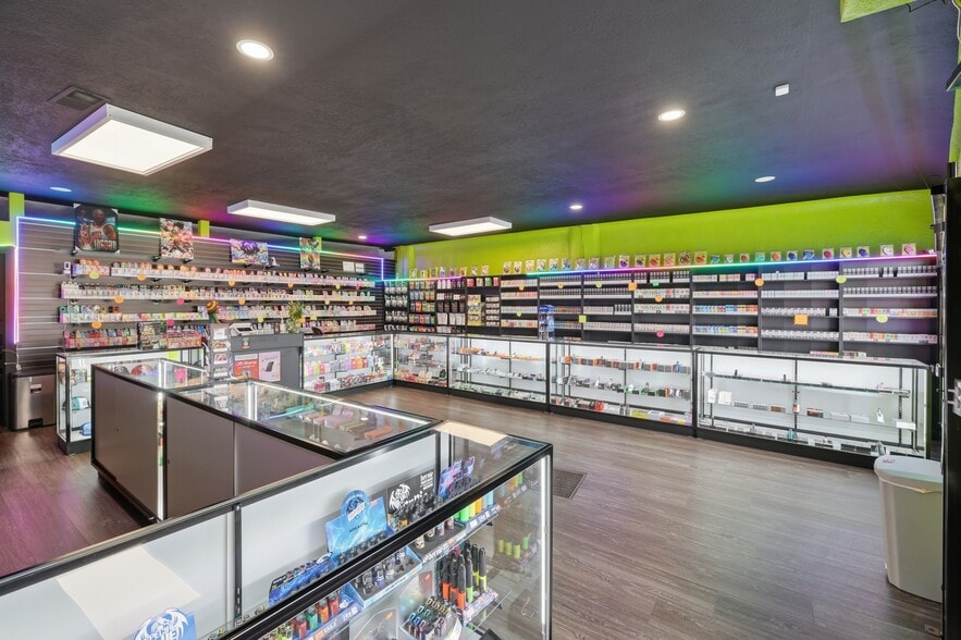 More Photos Of 716 N Orchard St, Boise Storefront For Sale