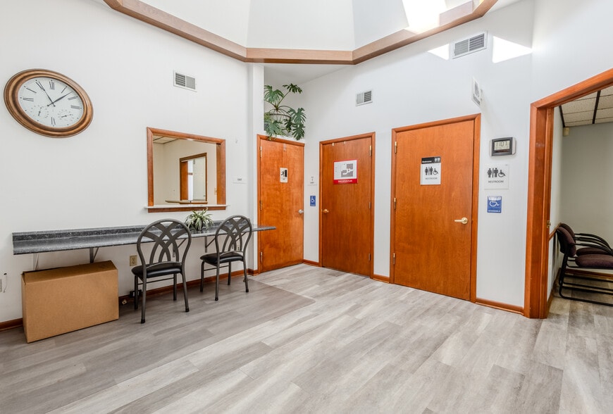 More Photos Of 310 Mulberry St, Scottdale Medical For Lease