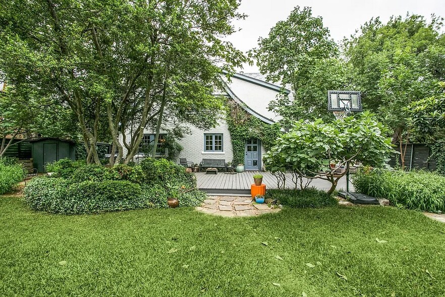 More Photos Of 6205 La Vista Dr, Dallas Office For Sale