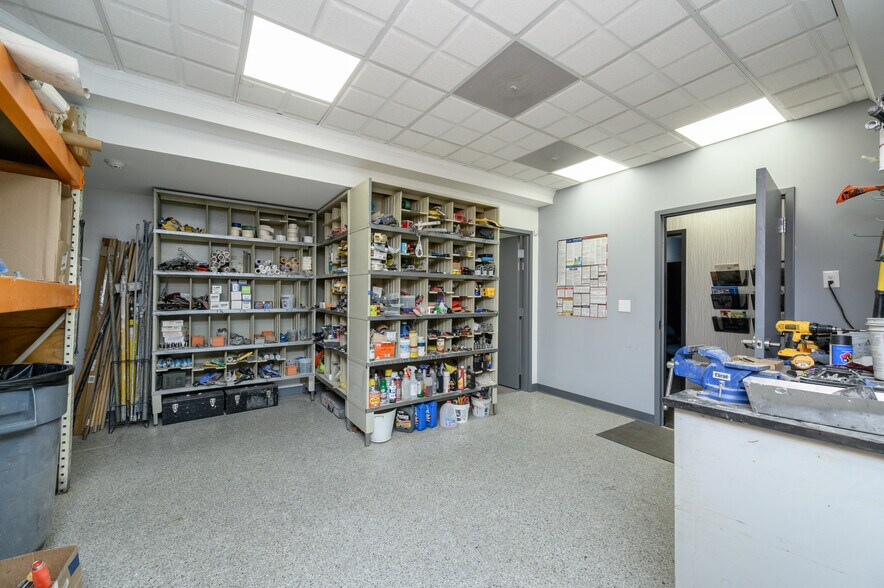 More Photos Of 1400 Union Ave, Union Beach Office For Sale