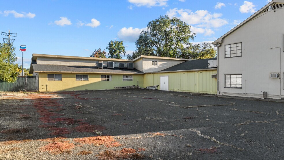 More Photos Of 355 Panama Ave, Chico Flex For Sale