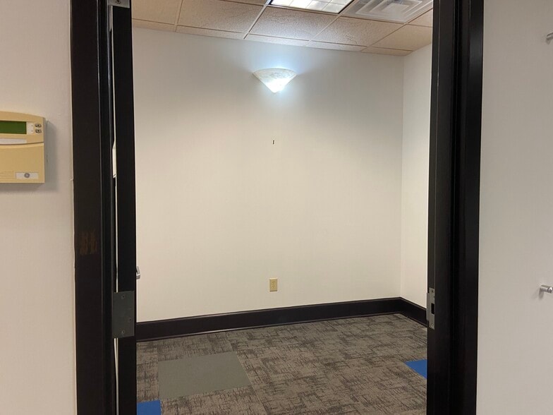 More Photos Of 10940 Raven Ridge Rd, Raleigh General Retail For Sale