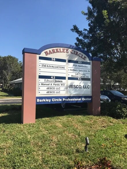More Photos Of 40 Barkley Cir, Fort Myers Medical For Lease