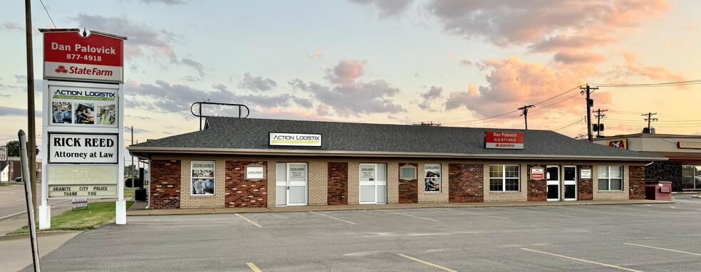 Primary Photo Of 3723 Nameoki Rd, Granite City Office For Lease